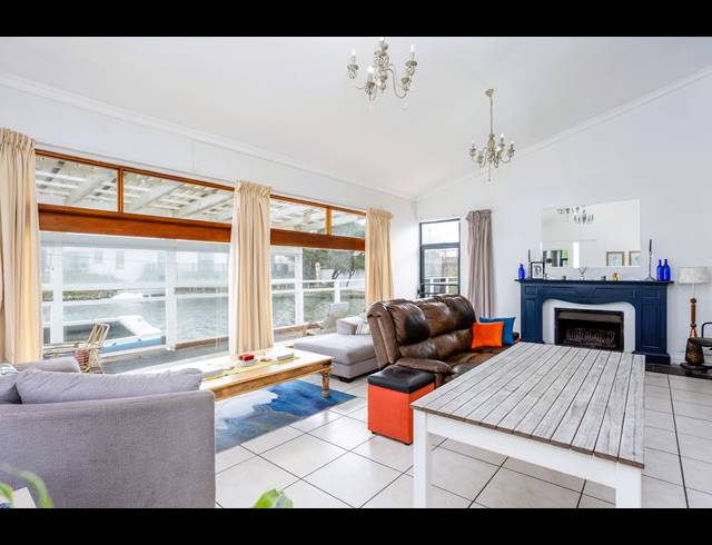 6 BEDROOM FREEHOLD FOR SALE IN MARINA DA GAMA